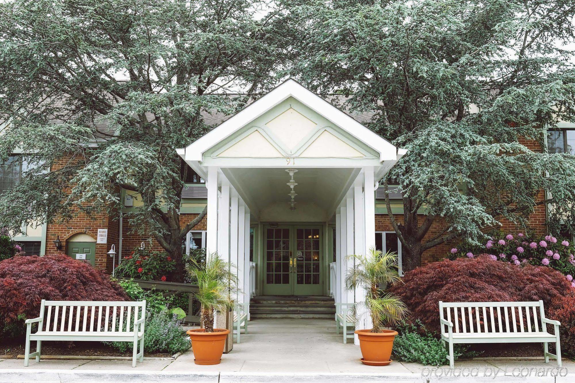 Southampton Inn Екстер'єр фото